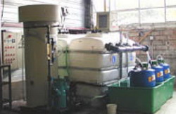 Bio-Abwasserreinigung mit Arbeitsbehältern und Nutri-Elementen